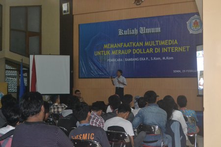 Seminar Memanfaatkan Multimedia Untuk Meraup Dollar di Internet Seminar Memanfaatkan Multimedia Untuk Meraup Dollar di Internet